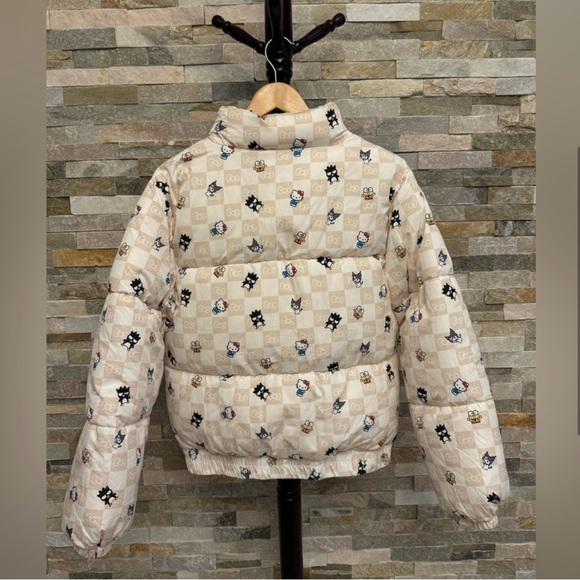 Forever 21 Sanrio Patterned Puffer Jacket - Cream 🤍 - Picture 2 of 4